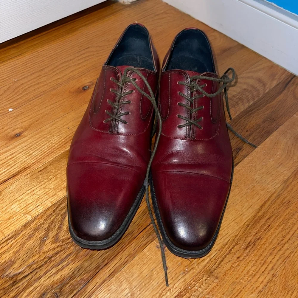 Red Oxfords by Jump  New York size 10 - Picture 2 of 3